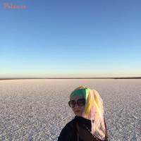 سلفی جالب لاله صبوری در کویر!