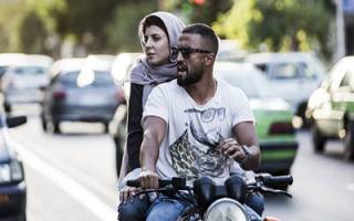 ترسیم ابعاد خاموش یک زن در یک فیلم ایرانی