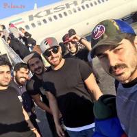 محمدرضا گلزاردر محاصره طرفدارانش در فرودگاه!