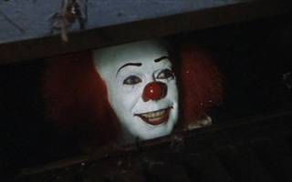 دلقکی که سال ها کابوس بچه ها بود+فیلم