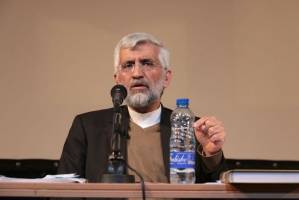  به مدعیان کدخدایی دنیا نشان دهیم مدافع حقوق شهروندی ملت هستیم
