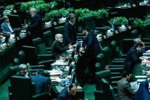 ماده مربوط به تعیین حقوق مدیران دستگاه‌های اجرایی به کمیسیون تلفیق ارجاع شد