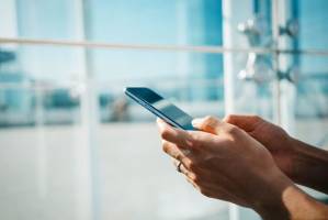  از کم‌فروشی اینترنت تا احتمال تقلب اپراتورهای موبایل