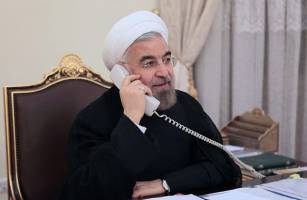 روحانی در تماس تلفنی نخست وزیر پاکستان: تهران از گسترش روابط با اسلام آباد استقبال می‌کند