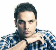 علیخانی برنامه تحویل سال را اجرا می‌کند