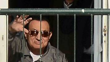 مبارک در دادگاه فرجام‌خواهی بار دیگر مشارکت در قتل تظاهرکنندگان را رد کرد