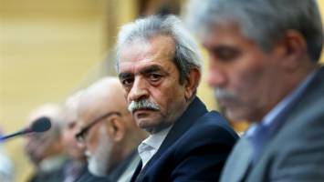 اقتصاد مقاومتی با خصوصی‌سازی و قطع وابستگی از نفت محقق می‌شود