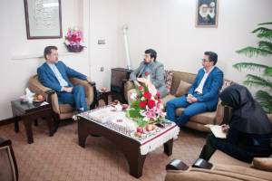 فساد زدایی نخستین سیاست دولت دوازدهم باشد