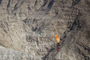 نور مشعلهای خاموش شده کجا می‌رود؟