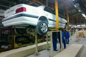 اختلاف قیمت ۱ تا ۳۰ میلیون تومانی قیمت خودرو در کارخانه و بازار