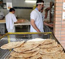 قیمت نان قطعا افزایش می‌یابد