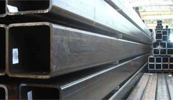 تابلوی «ایست» مقابل کاهش تعرفه‌های واردات فولاد