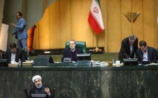 دولت هیچ عزمی برای کاهش هزینه خود ندارد