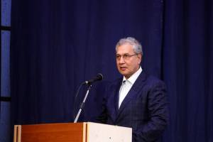 تعیین دستمزد عادلانه با در نظر گرفتن سه جانبه گرایی