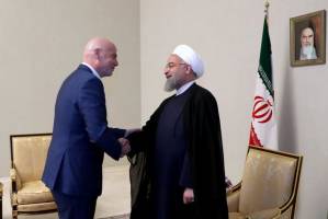 مراقبت کنید تا ادعاها و مسایل غیرورزشی در عرصه ورزش تأثیرگذار نباشد