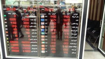  صرافی‌ها برای نفروختن «ارز» بهانه می‌آورند
