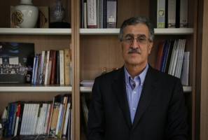 ایران همچون بهار تشنه توسعه و شکوفایی است