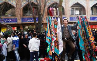 مردم جنس مرغوب ایرانی را می‌خرند