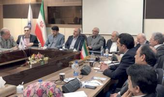 درخواست صادرکنندگان نمونه در جلسه اضطراری با نمایندگان مجلس و بانک مرکزی