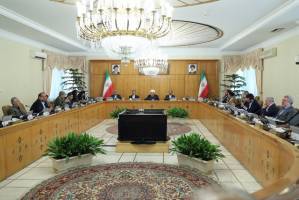 ملت بزرگ ایران را کسی نمی‌تواند به زانو درآورد
