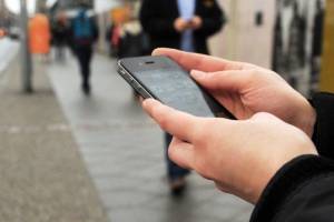 مشترکین تلفن همراه در سال ۹۵ از مرز ۸۲ میلیون نفر گذشت