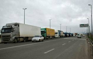 محدودیت صدور مجوز تردد کامیون میان ایران و ازبکستان برداشته شد