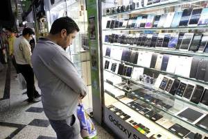 امکان استعلام ارز تخصیص یافته به گوشی‌های تلفن همراه فراهم شد
