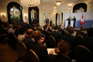 ایران رژیم صهیونیستی را نامشروع می‌داند