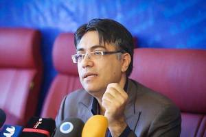دولتی‌ها در برابر حذف مجوزها سینه سپر می‌کنند