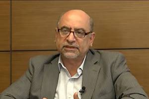 تک نرخی کردن قیمت ارز توسط دولت سیاستی اشتباه بود