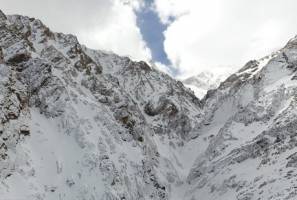 اشتباه خلبان یا یخ‌زدگی بال هواپیما؟