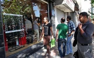 دلالان درتب وتاب فروش شبانه دلار