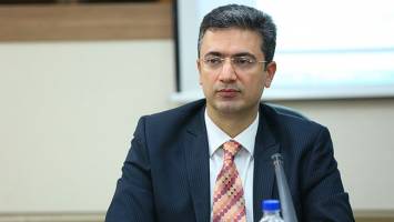 با رفع ایرادهای بسته جدید ارزی، نرخ ارز پایدارتر خواهد شد