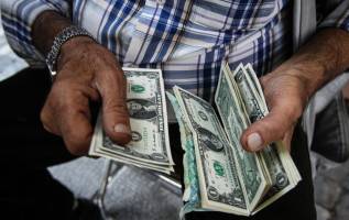نیازهای ارزی بازار رصد و تامین می‌شود 