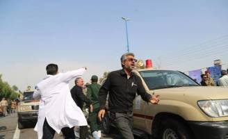 تصاویر: حمله تروریستی به رژه نیرو‌های مسلح در اهواز