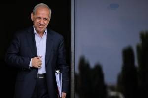 دولت برای جایگزین کردن ۲۱۰ مدیر بازنشسته آمادگی کامل دارد