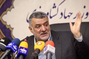 گلایه حجتی از سنگ‌اندازی در پرداخت وام اشتغال روستایی به کشاورزان