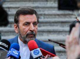 اذن زنگنه از رهبری برای بکارگیری کرباسیان