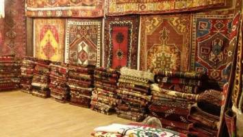 وضعیت تحریم، مشکلاتی را در صادرات فرش به وجود آورد