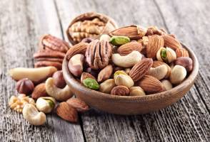 ردپای افغانستانی‌ها در گرانی آجیل شب یلدا