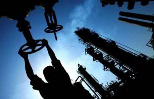 وجود ٣٥ تا ٤٠ مخزن نفتی و گازی کشف‌شده توسعه‌نیافته در کشور