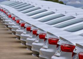 اتمام مهلت وزارت صمت برای ابلاغ دستورالعمل ترخیص خودروهای وارداتی