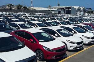 مخالفت همتی با مصوبه خودرویی