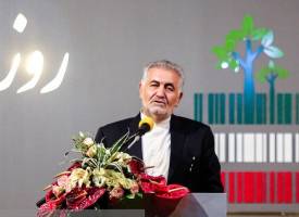 گسترش «مال‌»ها در مقابل «رونق تولید» است