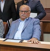 هر کس دنبال صندلی خود است