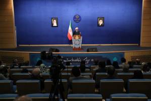 روحانی: می‌دانیم مردم در فشار سخت و سنگین زندگی هستند