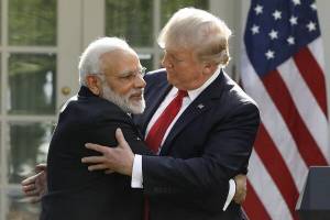 توافق تجاری خیلی بزرگی با هند اعلام خواهیم کرد