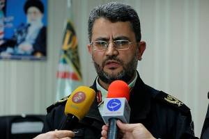 برخورد پلیس با مسافران بی‌حجاب در داخل هواپیما 