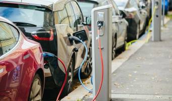 فروش ۱۲۵ میلیون دستگاه خودرو برقی تا سال ۲۰۳۰