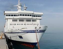 راه‌اندازی نخستین کشتی بوشهر-قطر با تاخیر سه ماهه